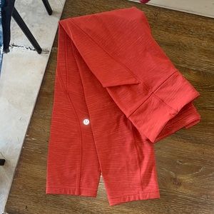 Lulu cropped leggings